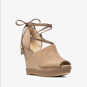 BNIB Michael Michael Kors Hastings Wedge 7.5M Sark Khaki